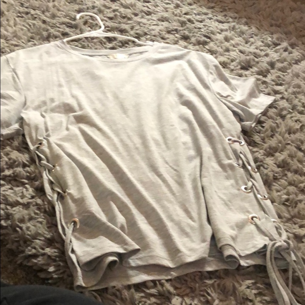 H&M tee